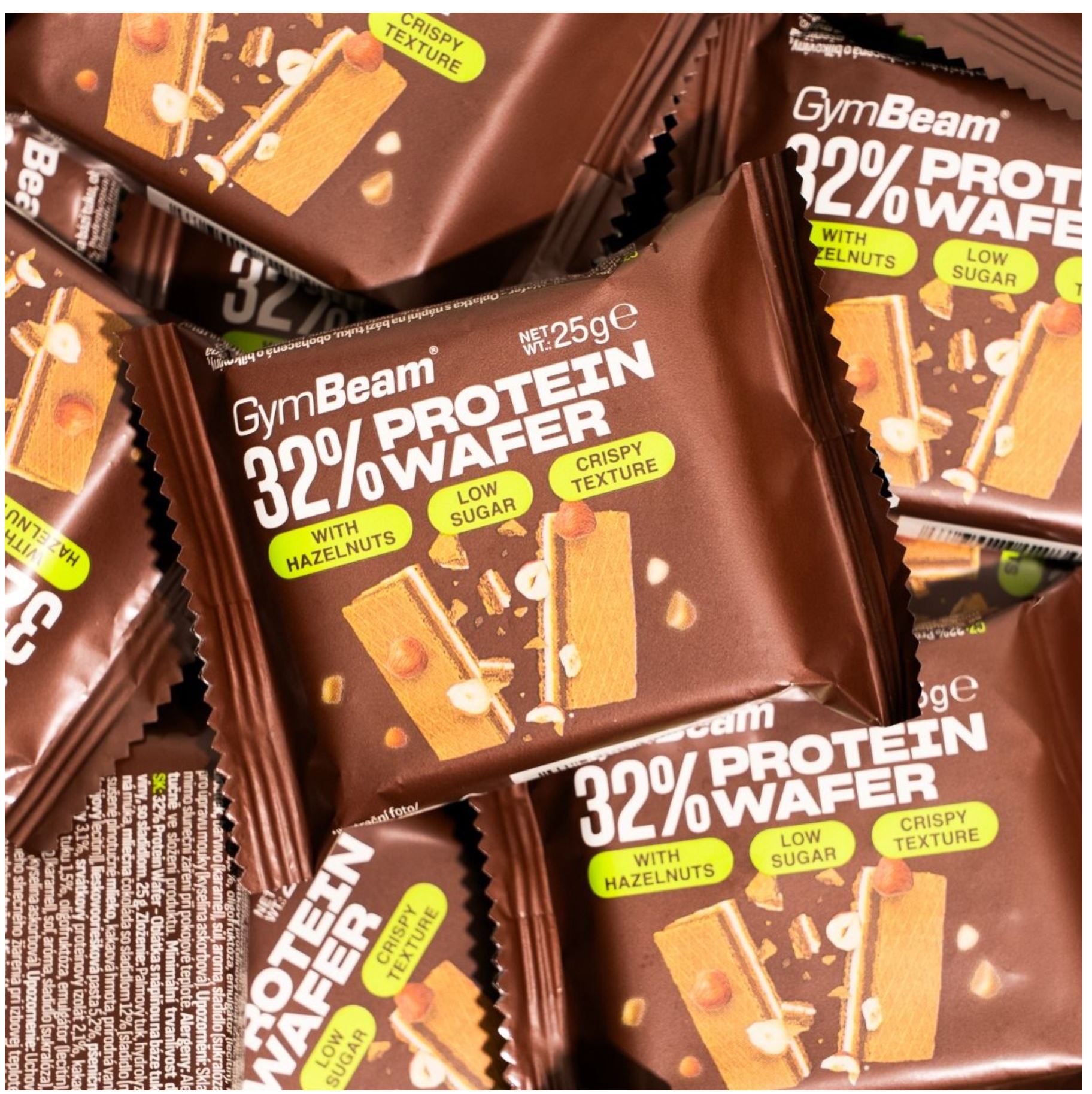 GymBeam Proteinwaffel 32% Milch-Nuss Geschmack Protein Wafer knusprig 3-lagig