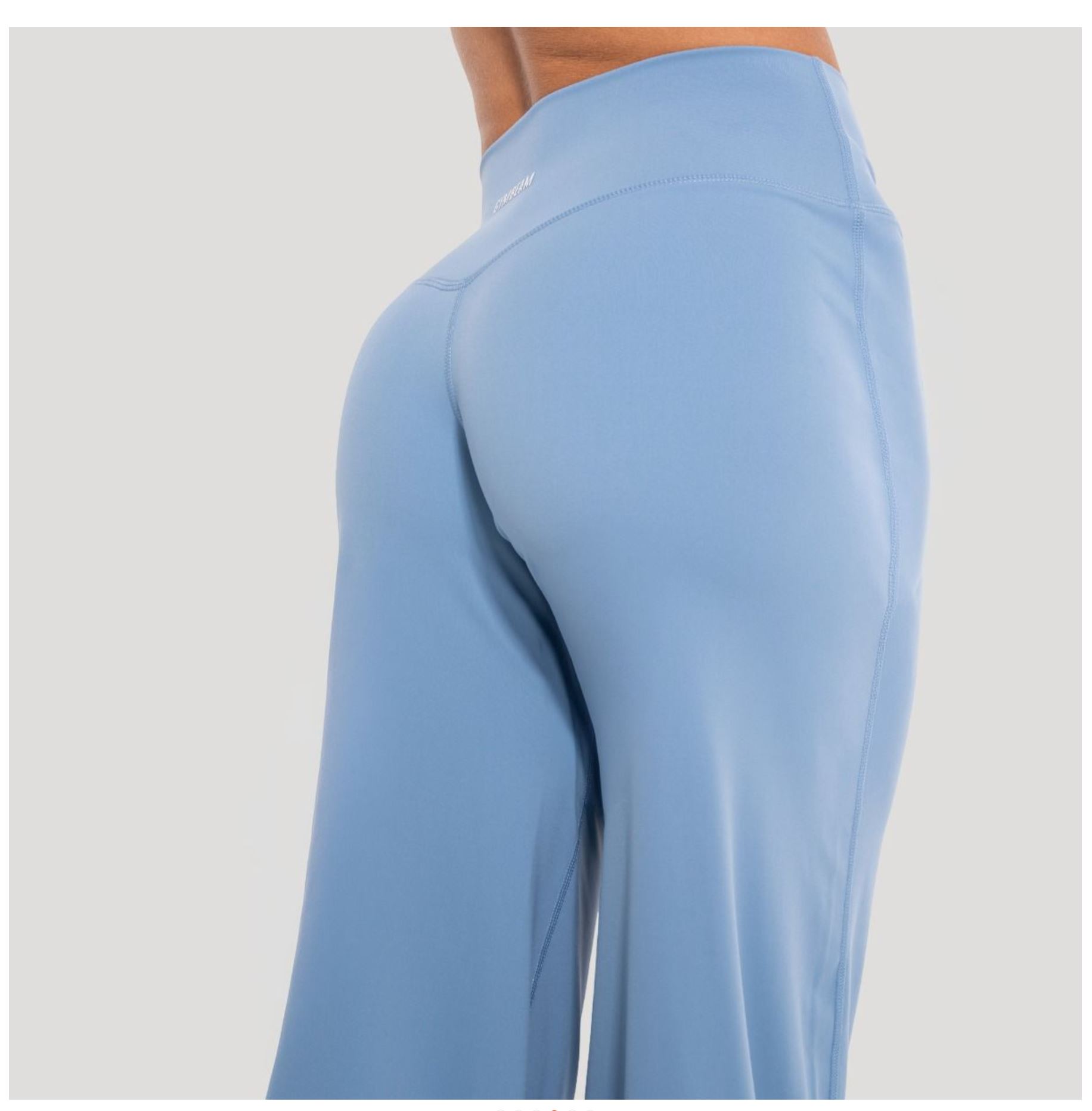 GymBeam Sporthose FLOW Azurblau für Frauen Straight Pants atmungsaktive Trainingshose mit Strech Gr. M