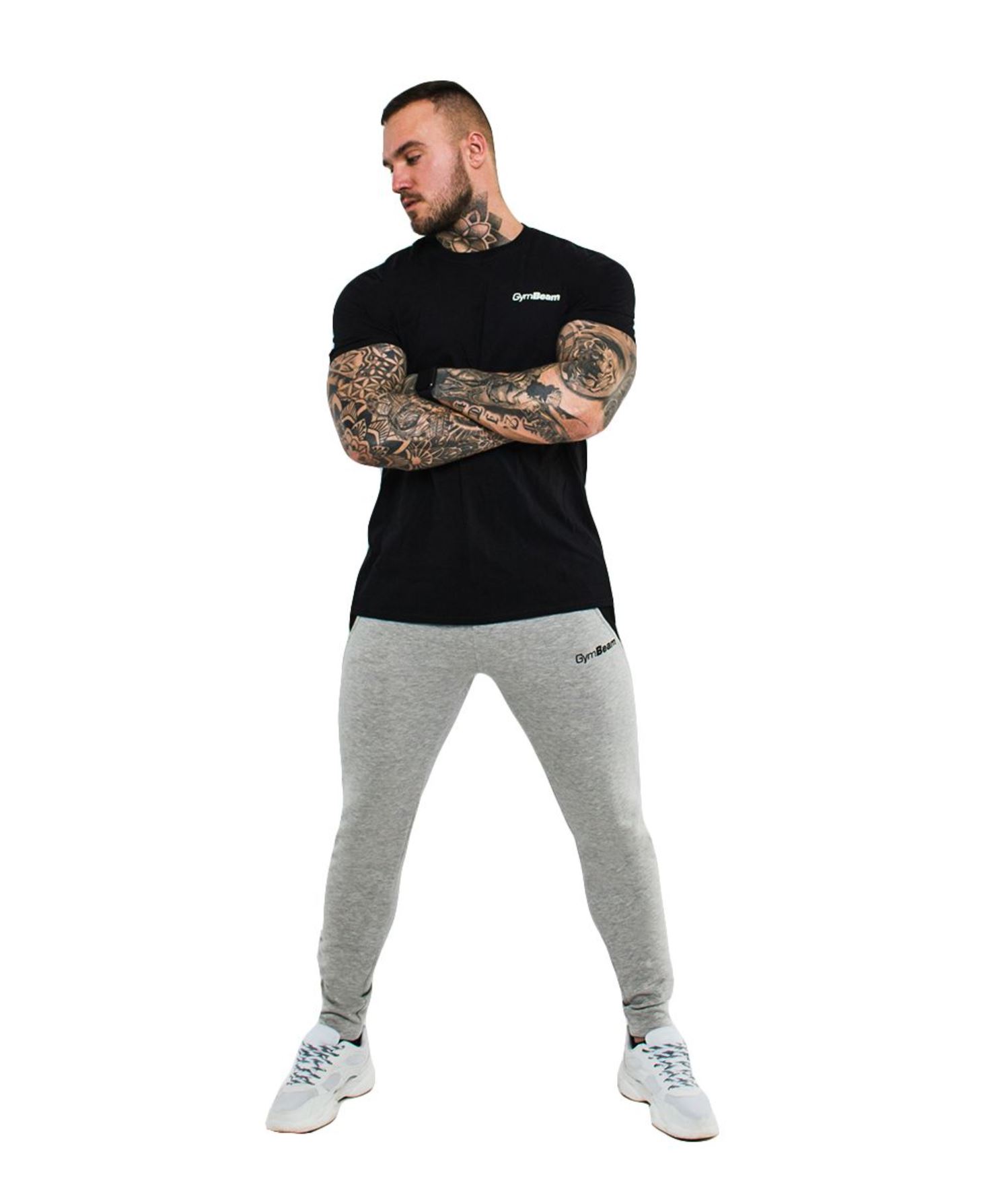 GymBeam Slimfit Jogginghose atmungsaktive Trainingshose knitterfrei Sporthose mit Knöchelbund