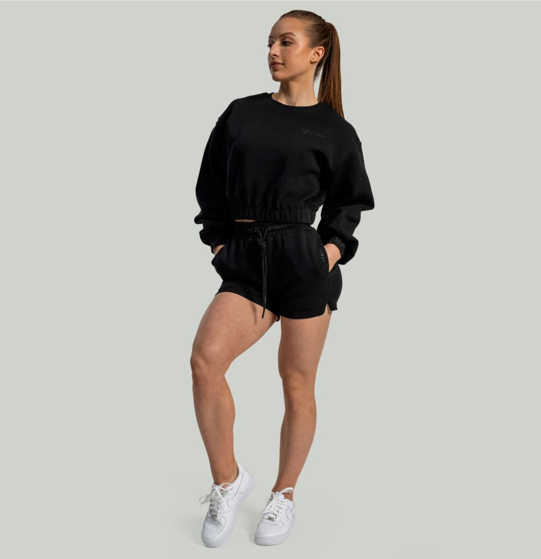 STRIX LUNAR Cropped Pullover
