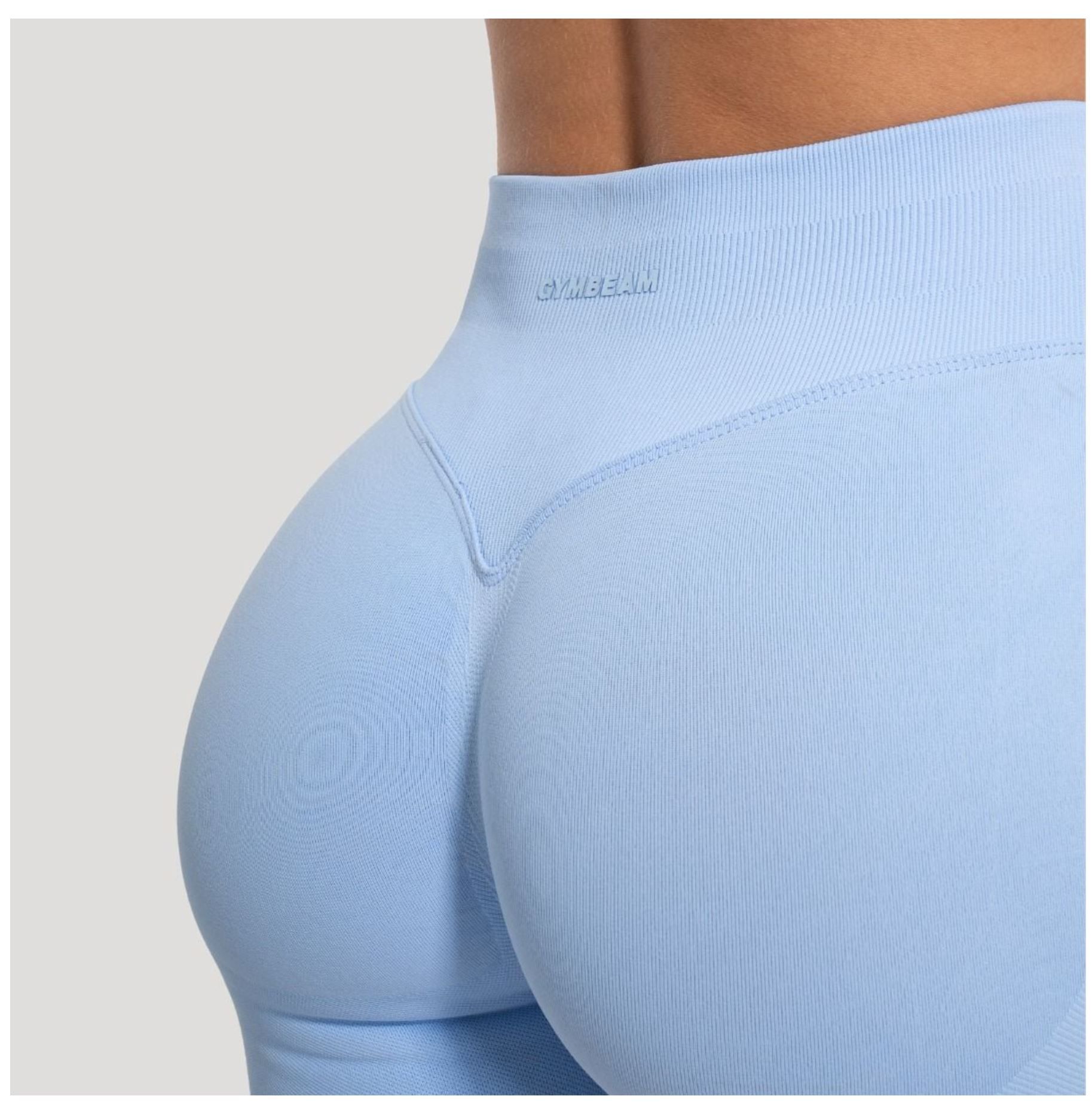 GymBeam LUMA Shorts Sportshorts für Frauen nahtloses Design Scrunchshorts Baby-Blau Gr. S