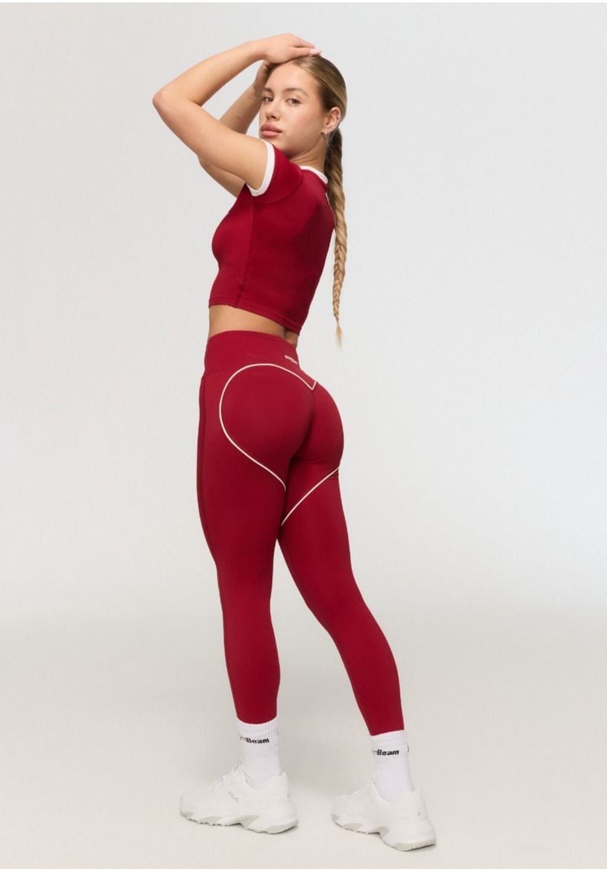 GymBeam VARSITY Leggings 4-Wege-Stretch Sportleggings mit Körperformung