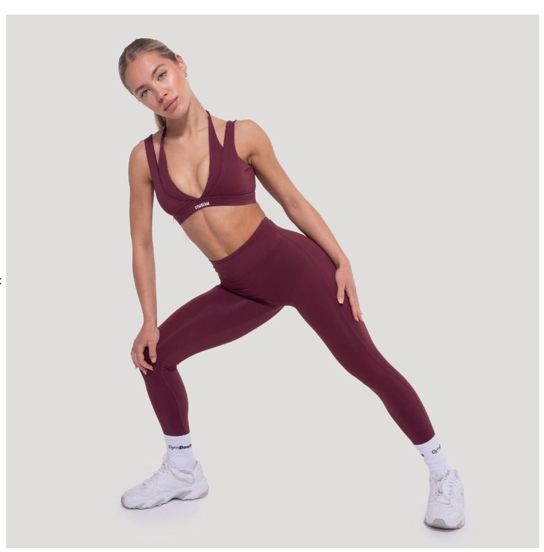 GymBeam Sport-BH FLOW in Wine zweilagiges Design Fitness-BH mit Stützkraft & V-Ausschnitt Gr. L