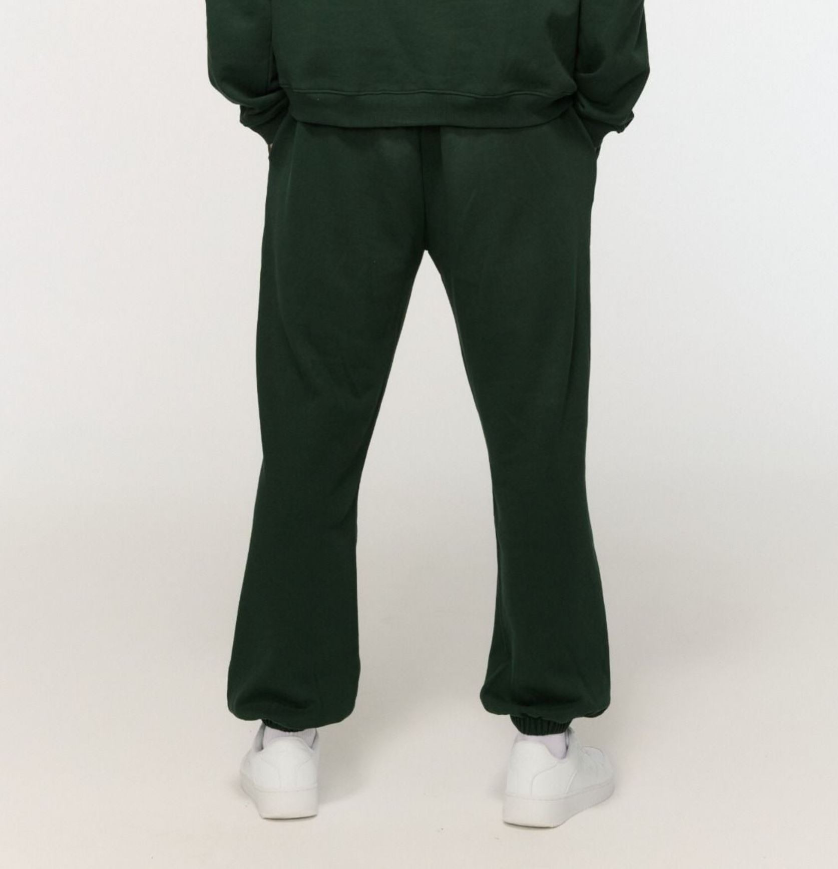 GymBeam VARSITY Sweatpants oversized fit Jogginghose aus 100% Baumwolle