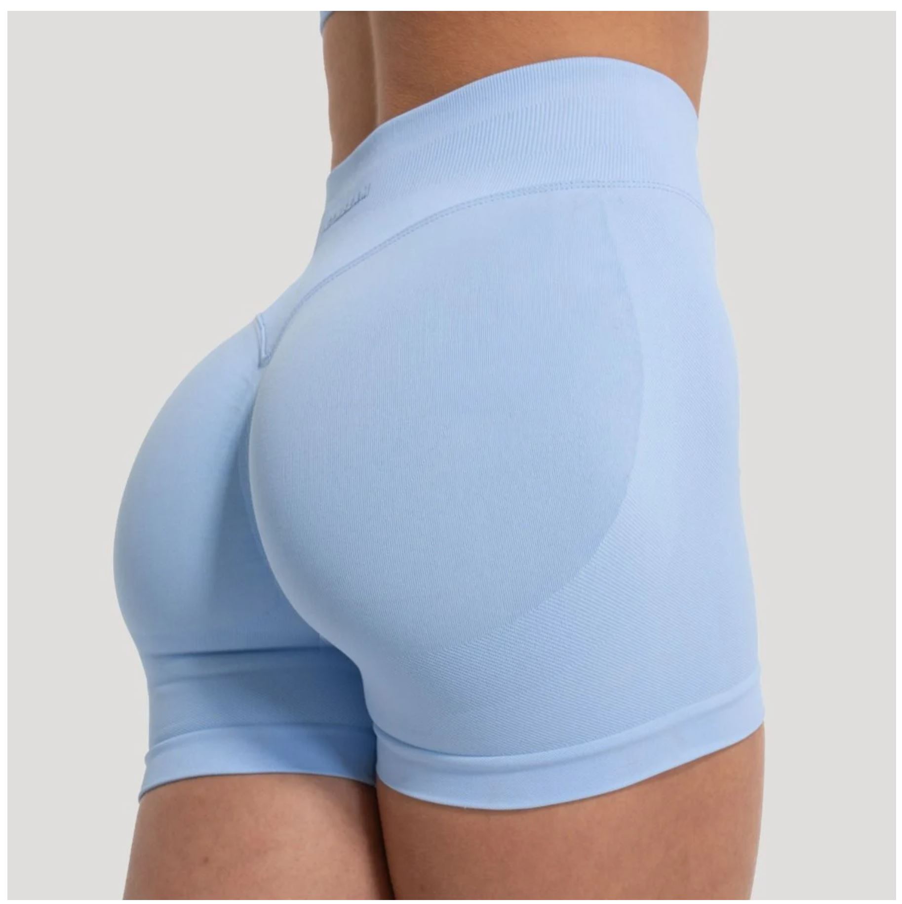 GymBeam LUMA Shorts Sportshorts für Frauen nahtloses Design Scrunchshorts Baby-Blau Gr. S