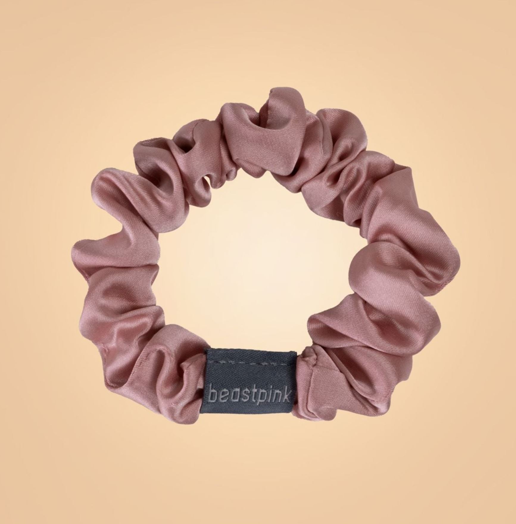 BeastPink Satin-Scrunchy-Set GymBeam Premium Haargummis im 3er-Pack