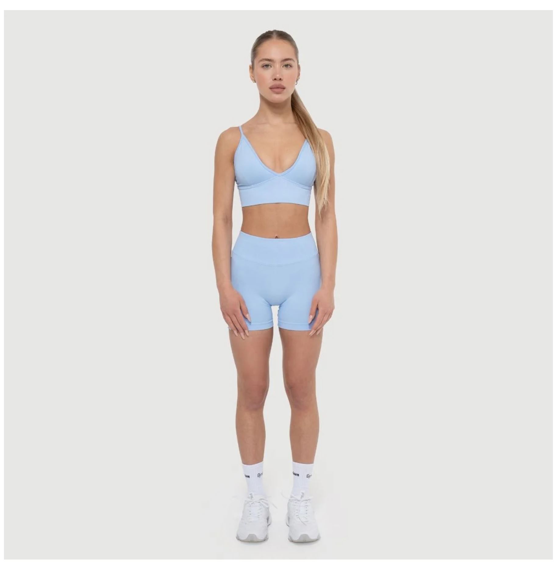GymBeam LUMA Shorts Sportshorts für Frauen nahtloses Design Scrunchshorts Baby-Blau Gr. S