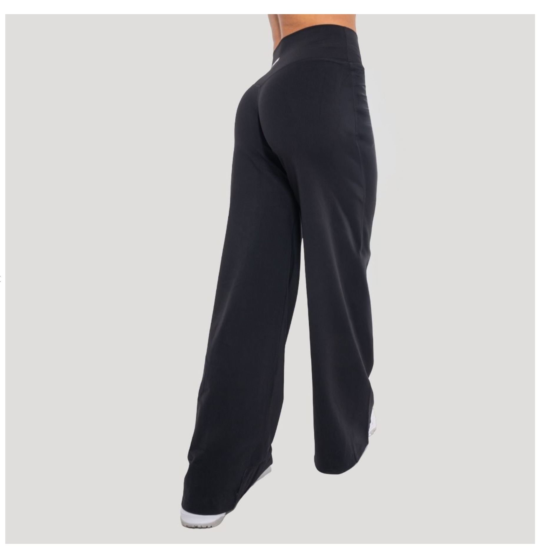 GymBeam Sporthose FLOW schwarz für Frauen Straight Pants atmungsaktive Trainingshose mit Strech Gr. L