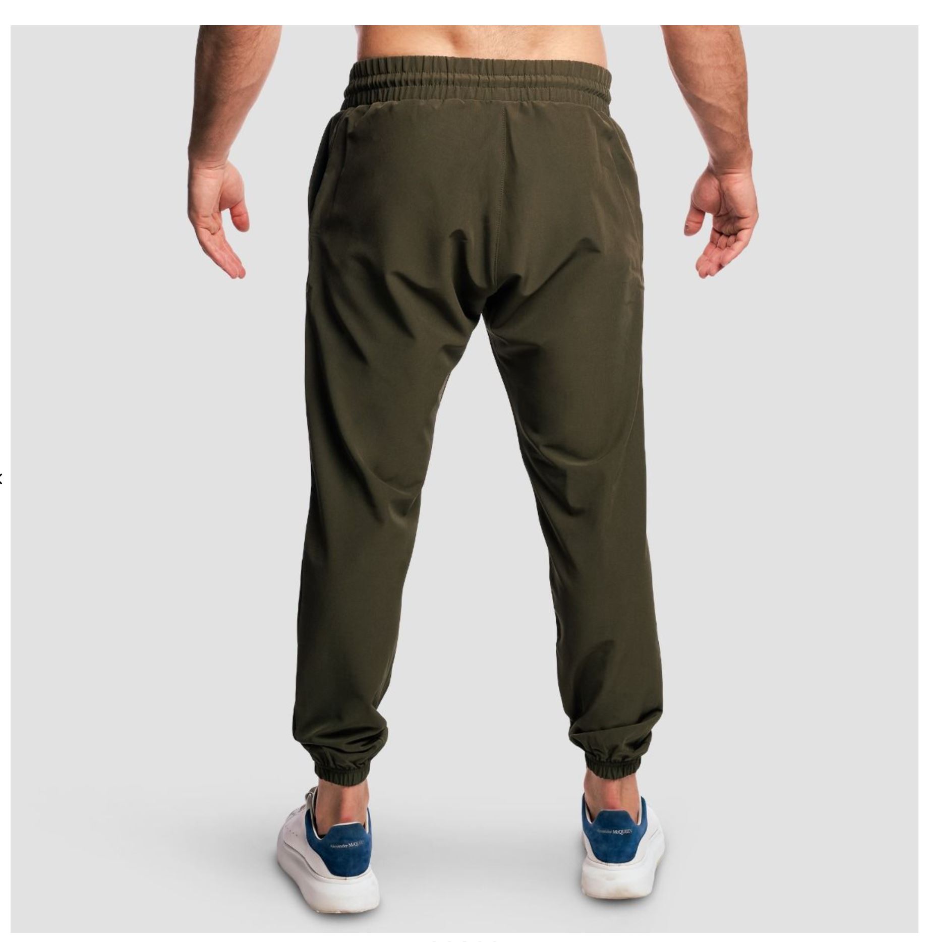 GymBeam ARC Hose in olive für Herren mit Knöchelbund bequeme Männerhose im Joggerschnitt Gr. S