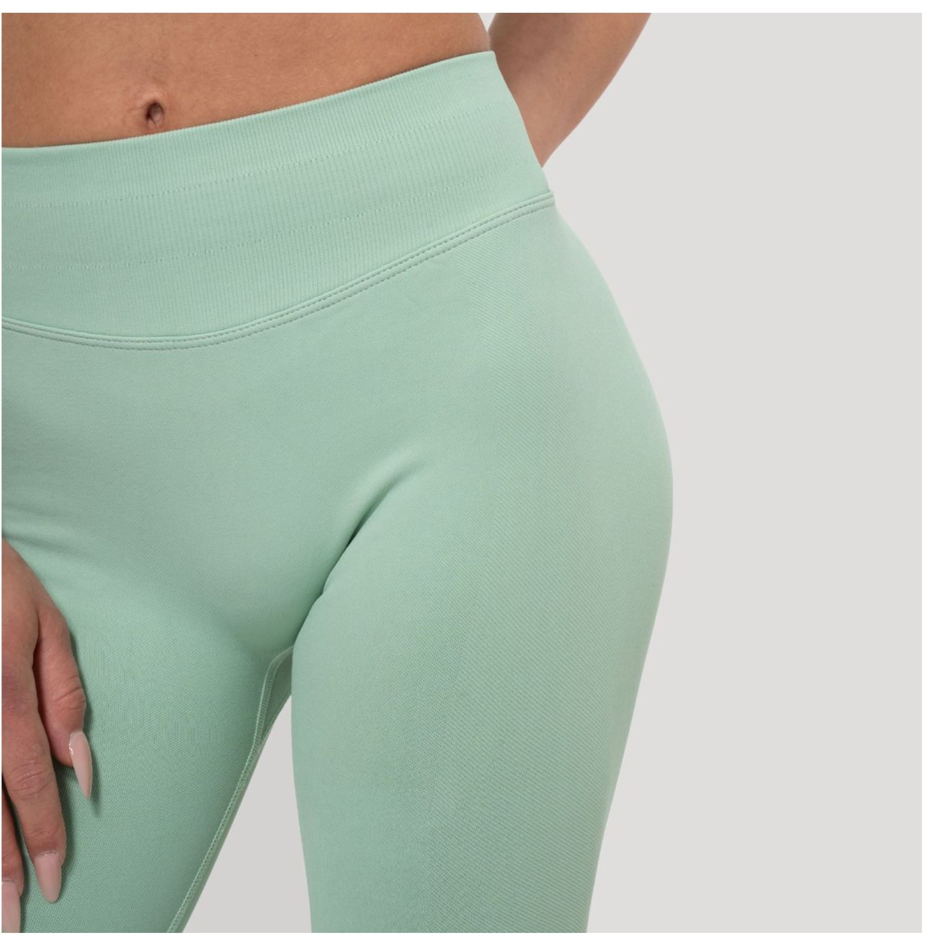 GymBeam LUMA Leggings Scrunch-Butt-Effekt Sportleggings Quick-Dry mit 4-Way-Stretch-Technologie Pistachio Gr. XS