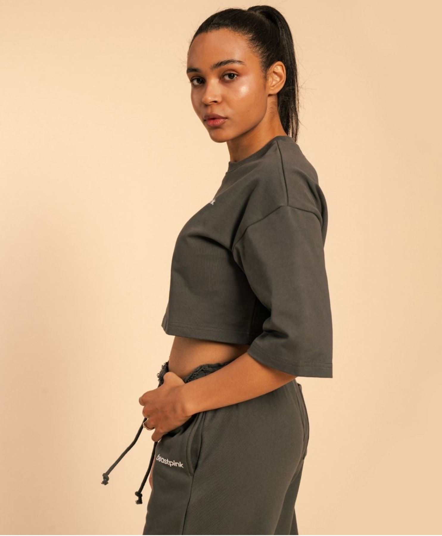 BeastPink SERENITY Crop T-Shirt Oberteil mit Kurzpassform aus 100% Baumwolle